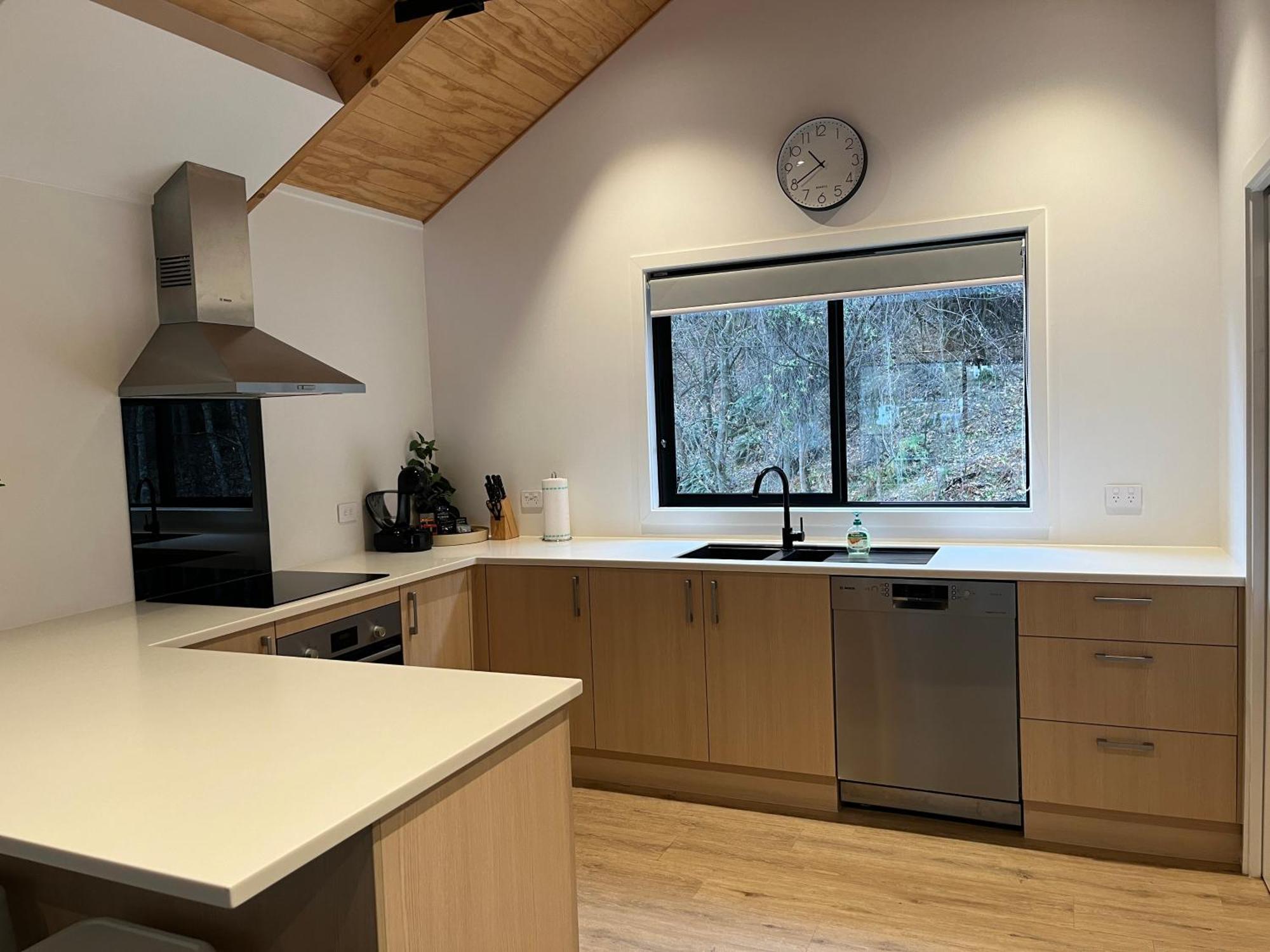 Queenstown Central - Walk To Town - Free Parking - Wifi And Smart Tv - Gym Eksteriør billede